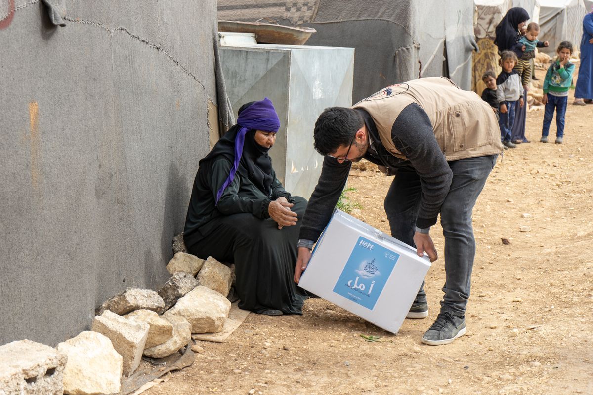 Emergency food relief being delivered